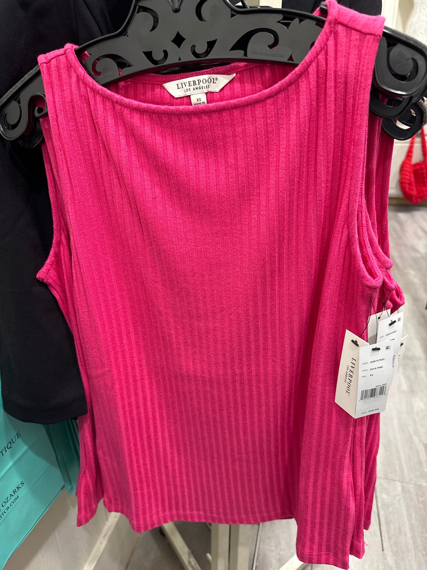 SLEEVELESS HIGH CREW NECK TOP