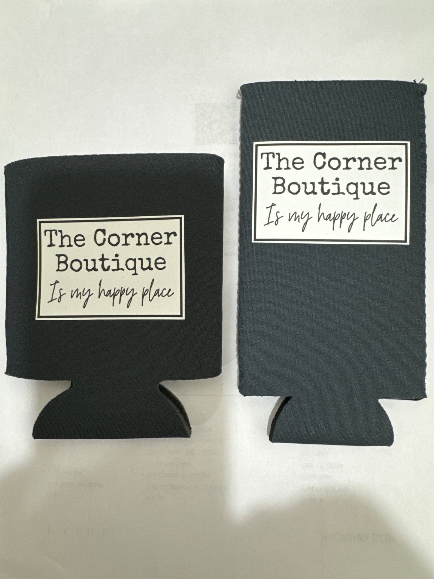 THE CORNER BOUTIQUE IS MY HAPPY PLACE CAN KOOZIE