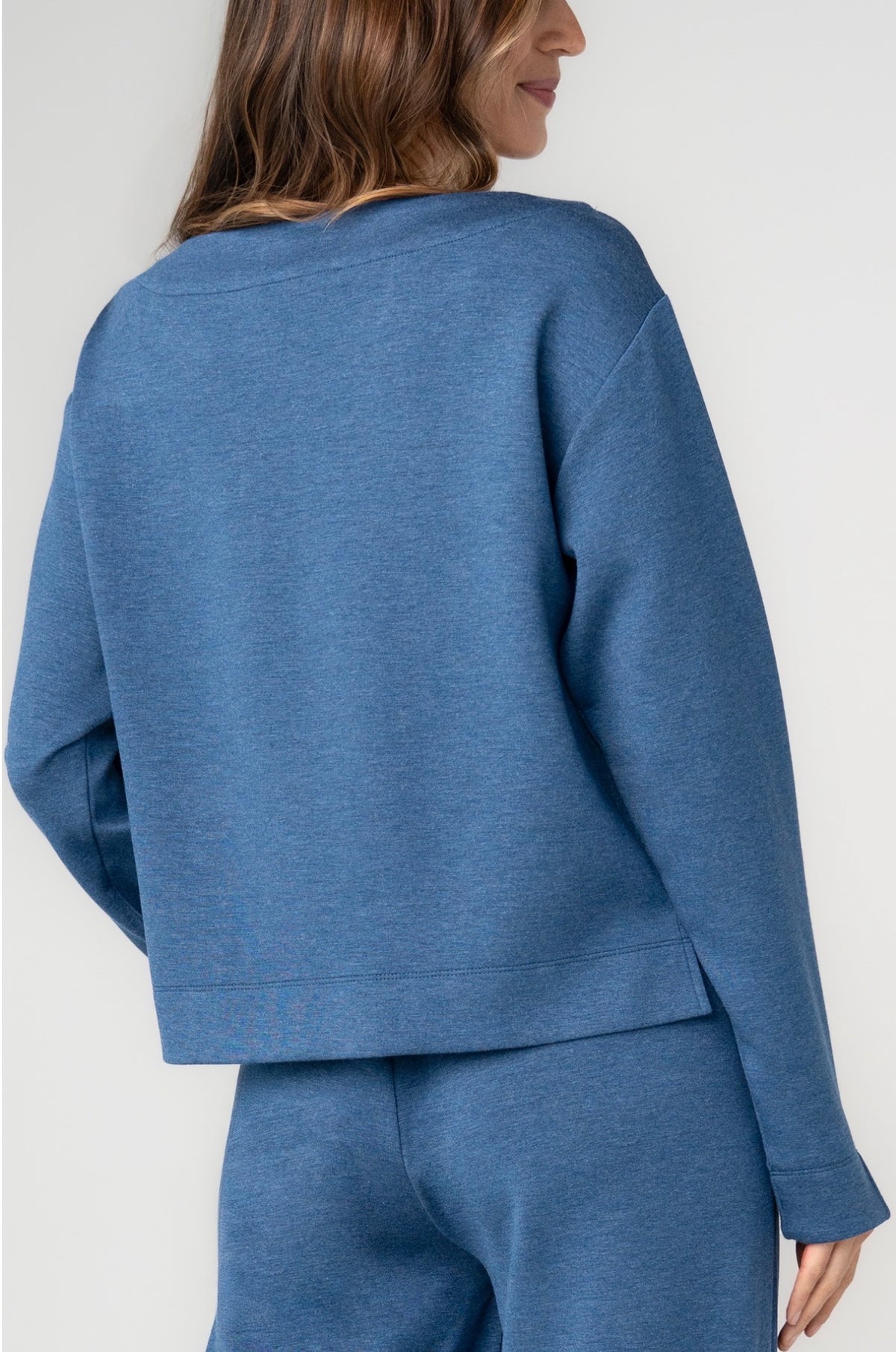 Long sleeve boat, neck, top in cloud fabric