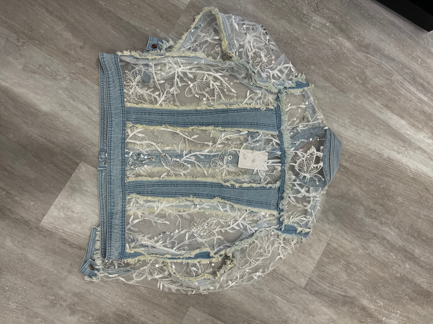 A.Z.I. JEANS FLORAL LACE INSERTS DENIM JACKET
