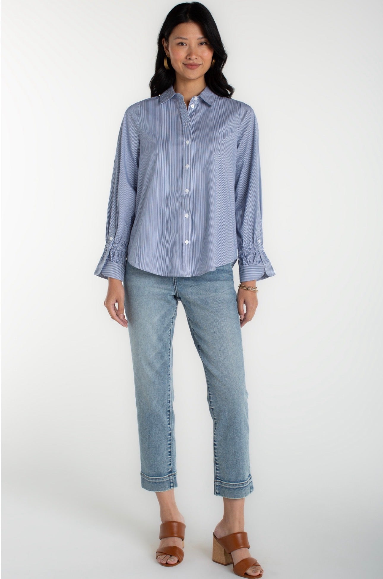 Adjustable sleeve button, front woven, top, and blue and white stripe