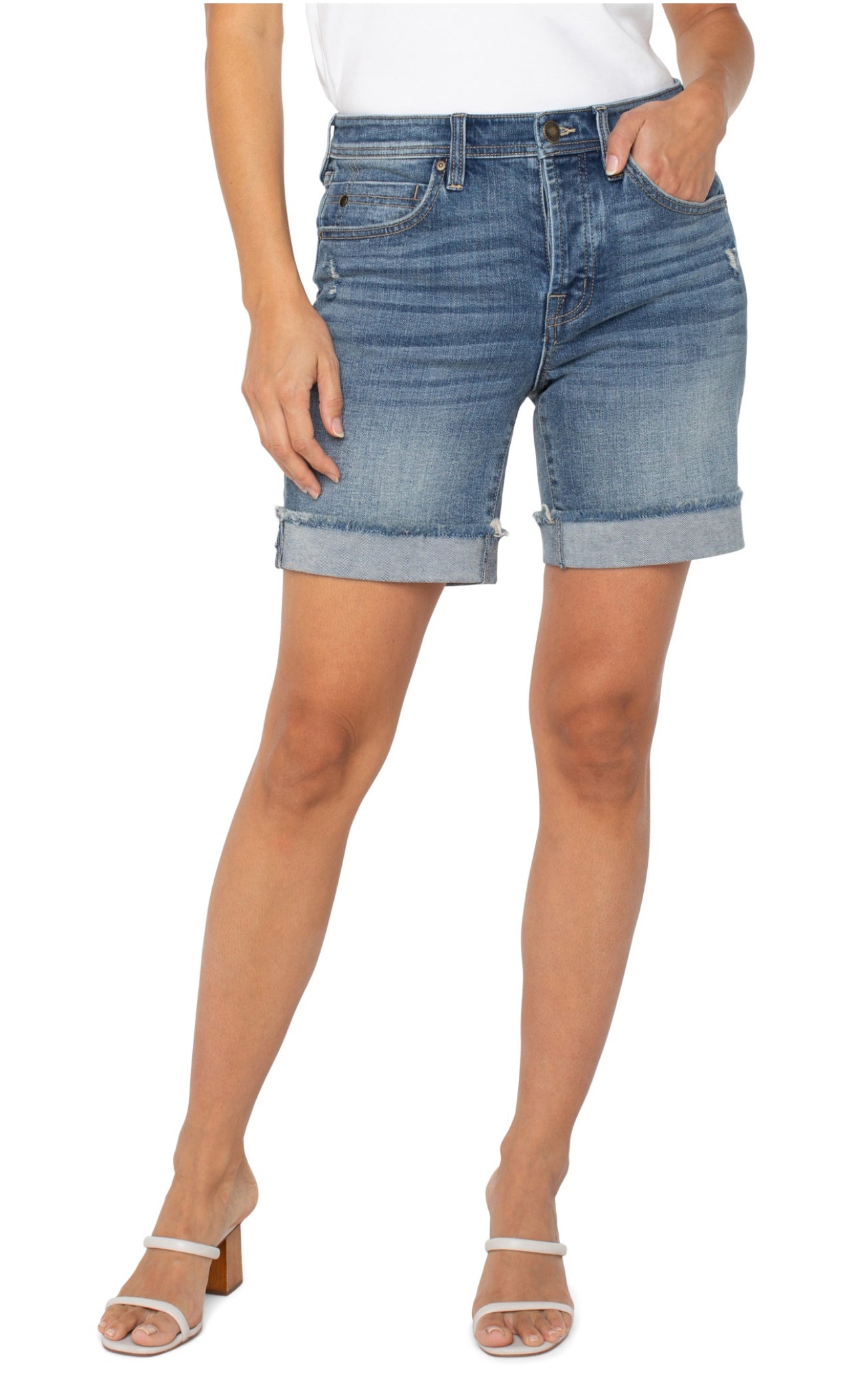 LIVERPOOL THE KEEPER FRAY CUFF SHORT 9"