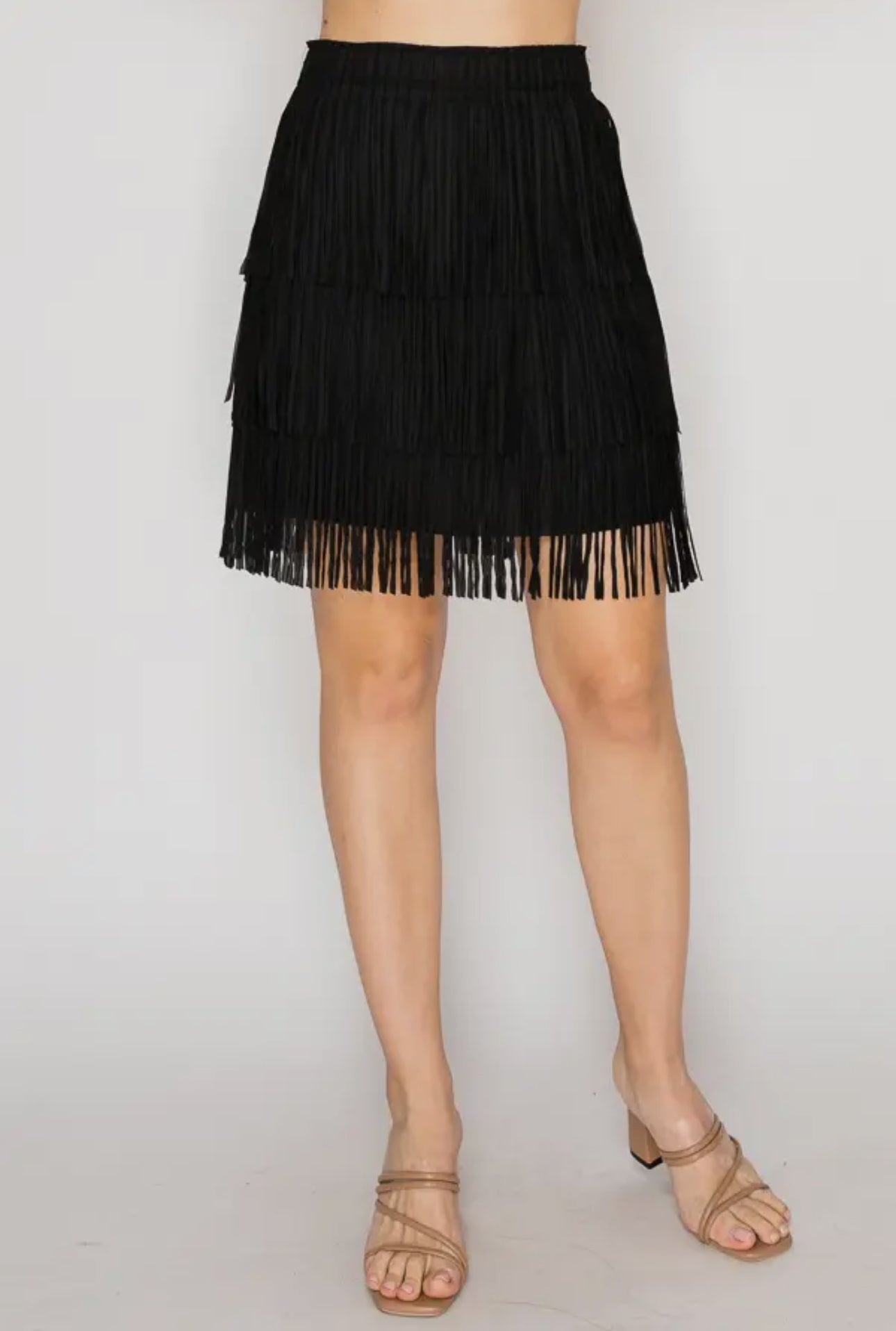 BLACK SHORT FRINGE SKIRT