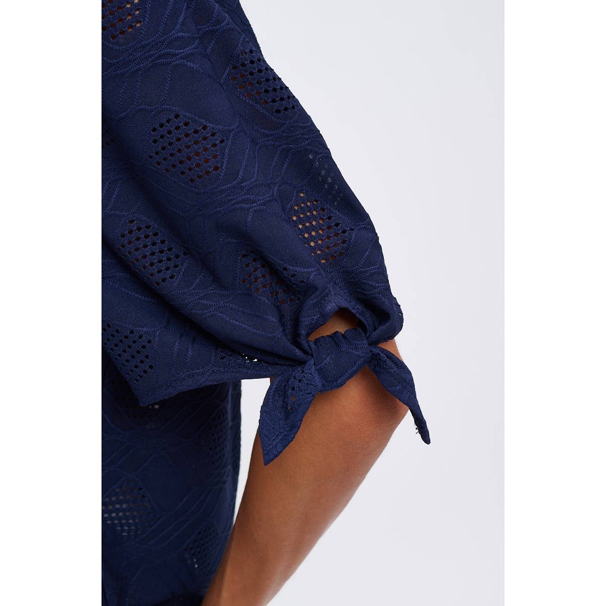 OFF SHOULDER EYELET PEASANT