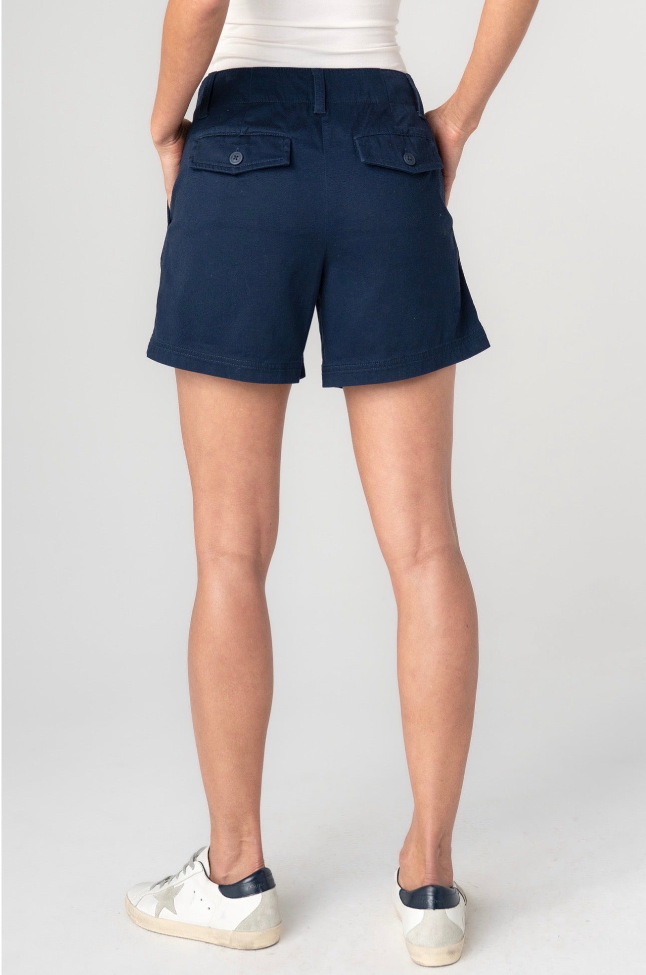Pleated trouser short, 5 inch inseam 
