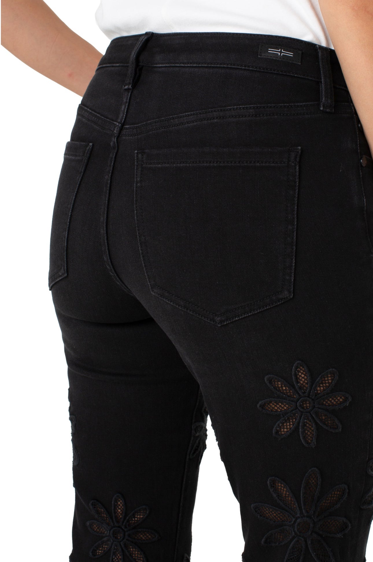Hannah crop flare with fray