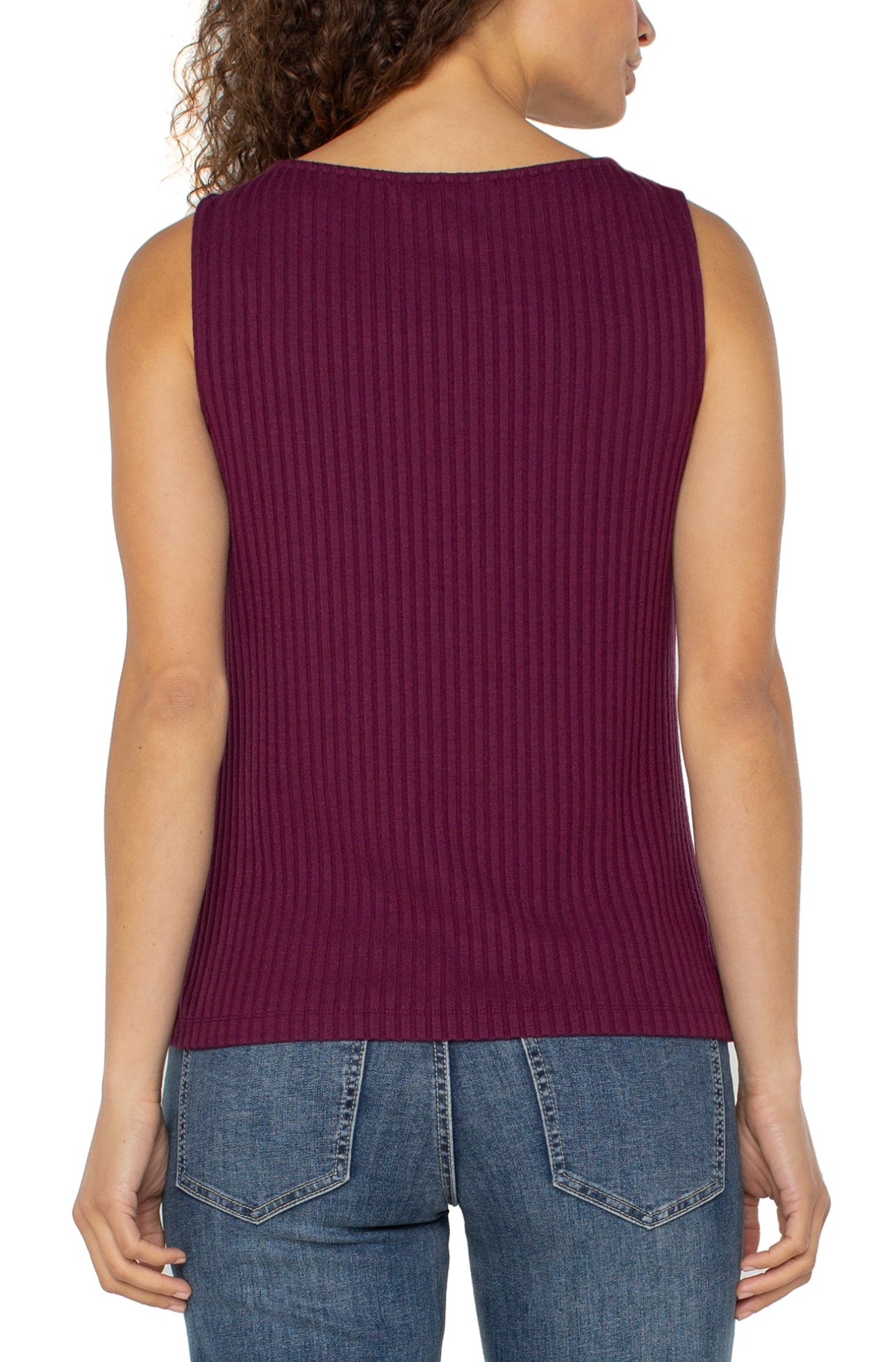 SLEEVELESS HIGH BOATNECK TOP