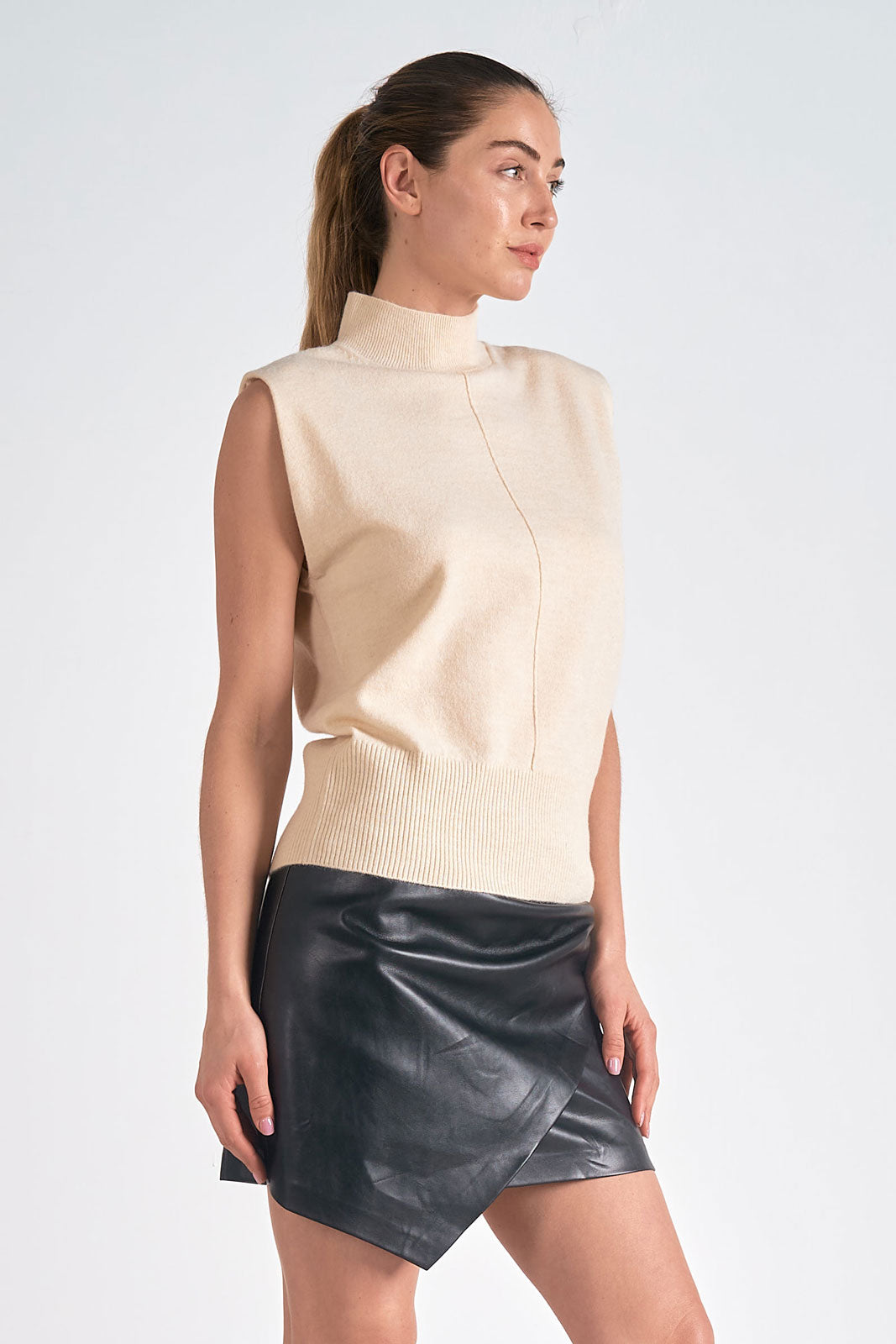 SLEEVELESS MOCK NECK SWEATER