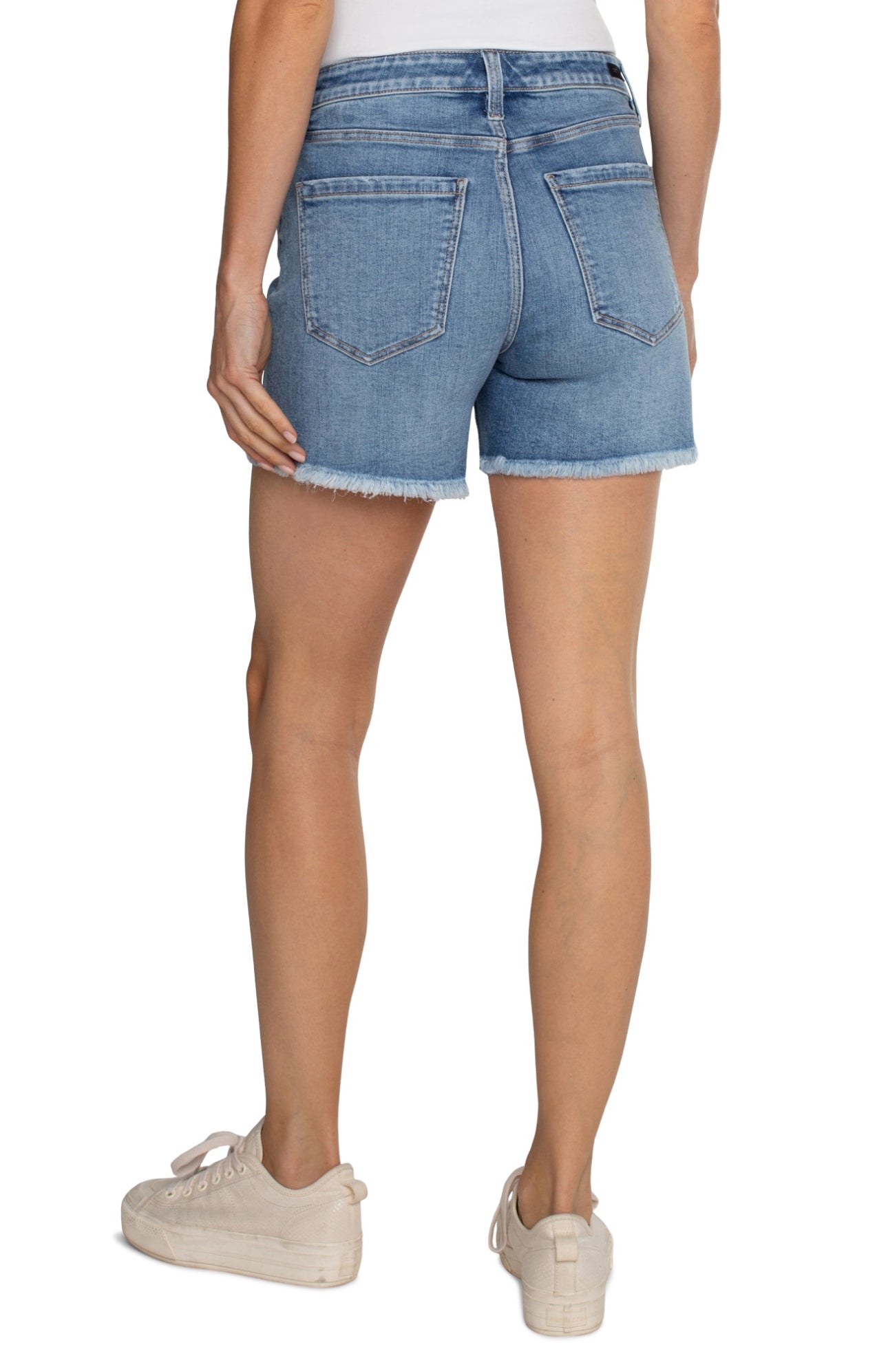 VICKIE FRAY HEM SHORT