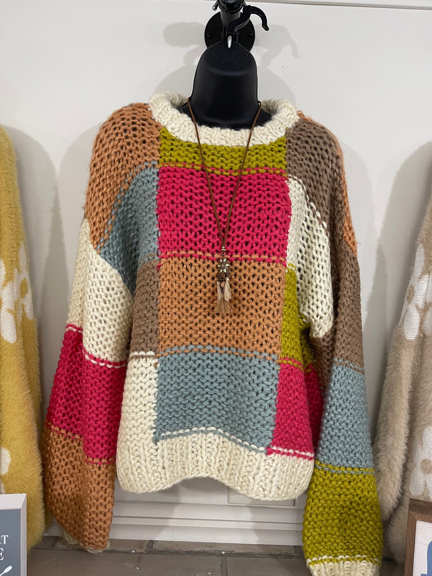 COLOR BLOCK SWEATER