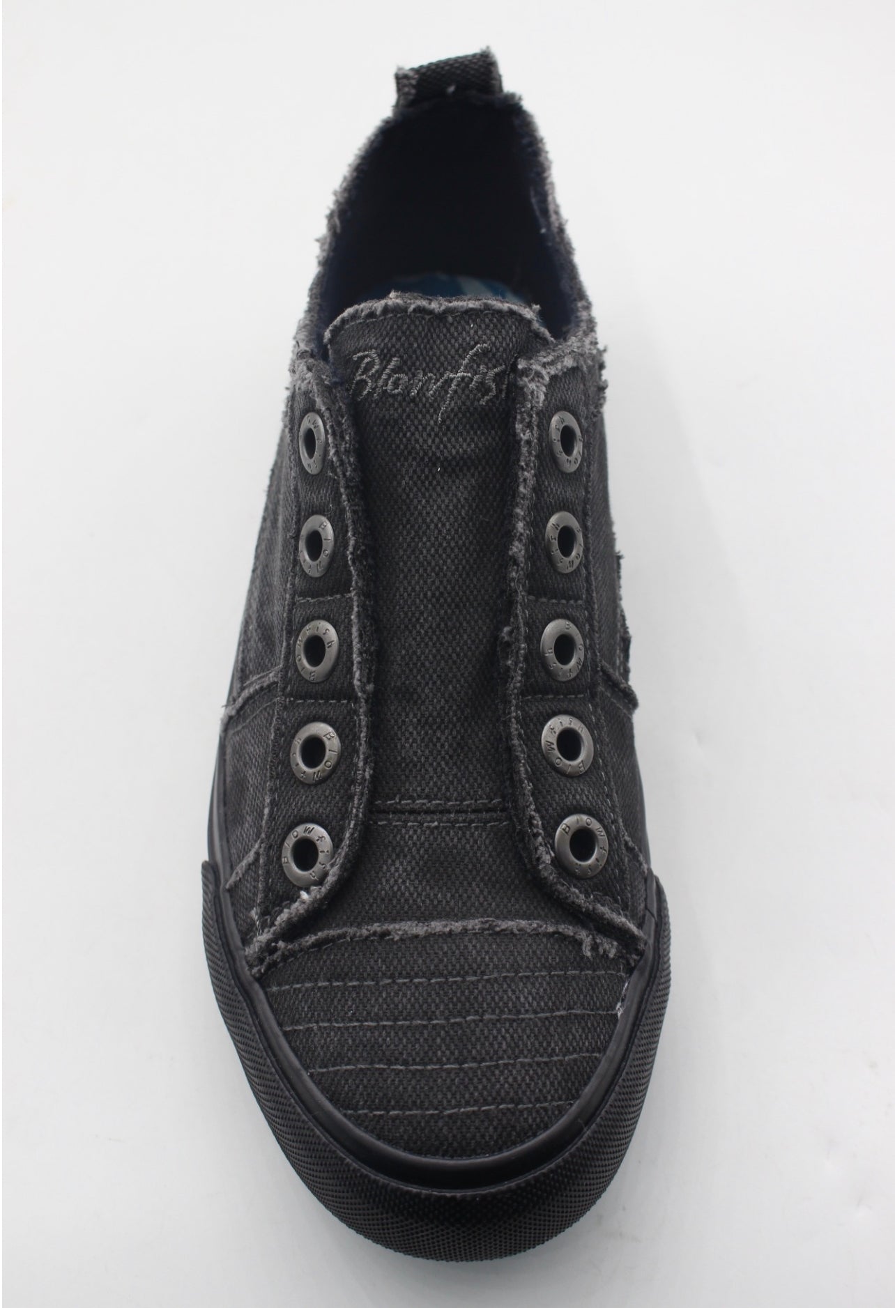 BLOWFISH BLACK ON BLACK PLAY