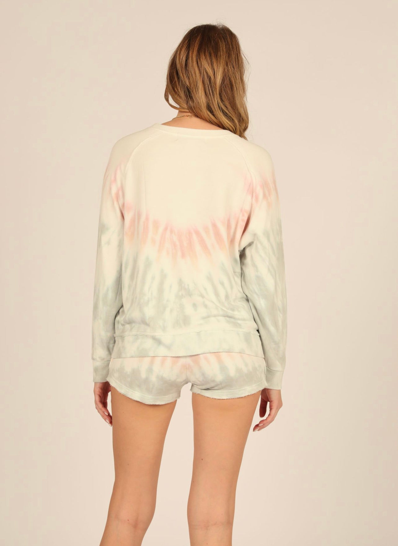 IVORY WITH MAUVE GREY FEATHER TIE DYE CREW