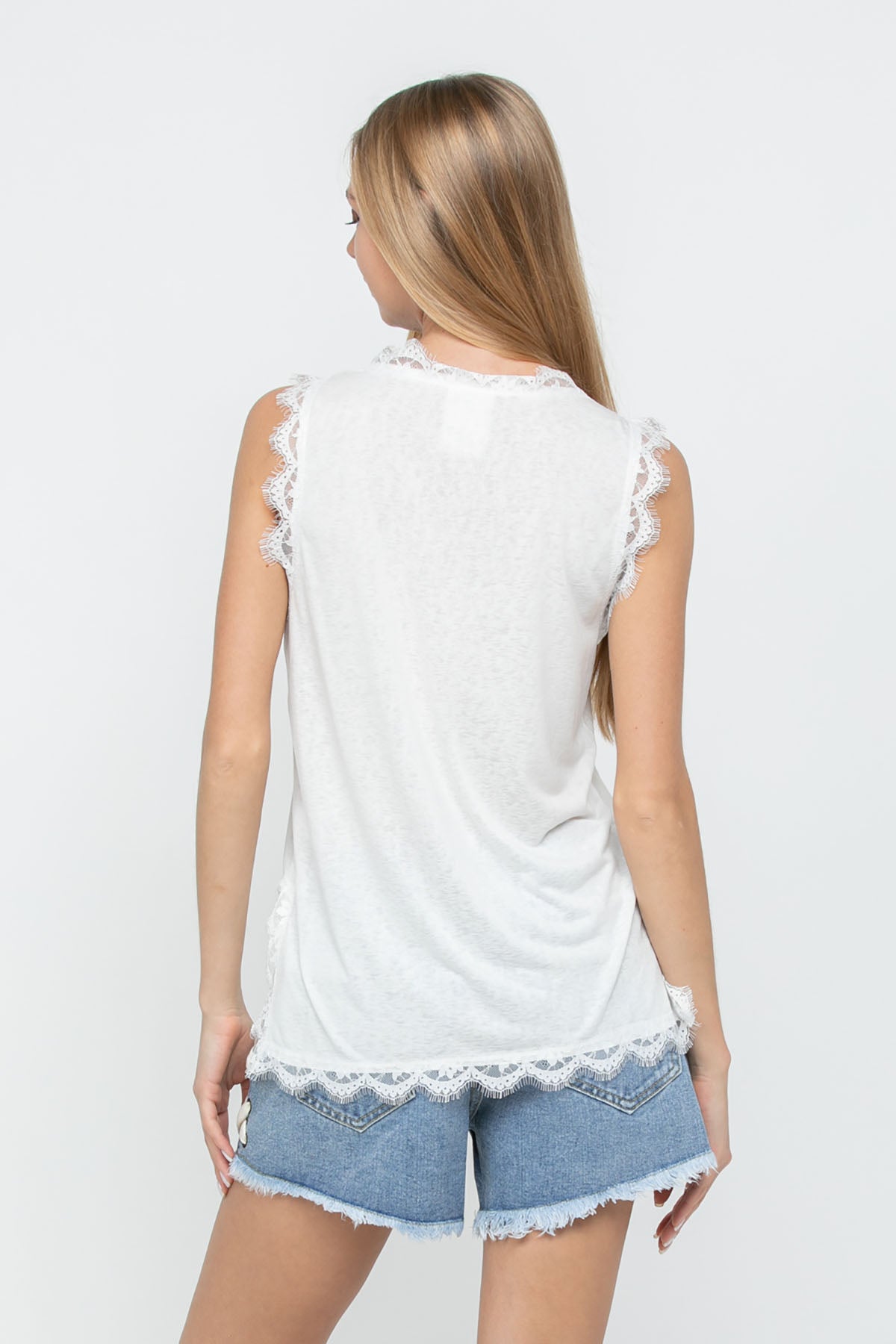 VOCAL  SLEEVELESS TOP WITH STONES