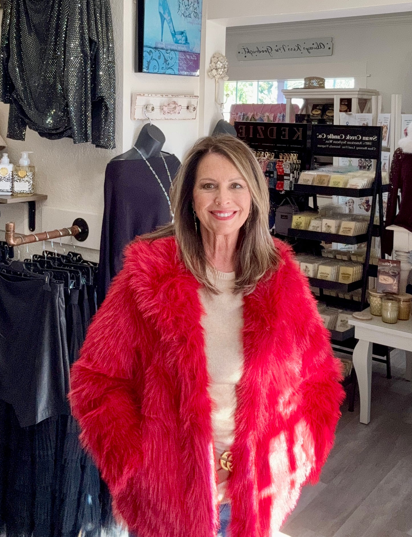 RED MINKY FAUX FUR SHORT JACKET