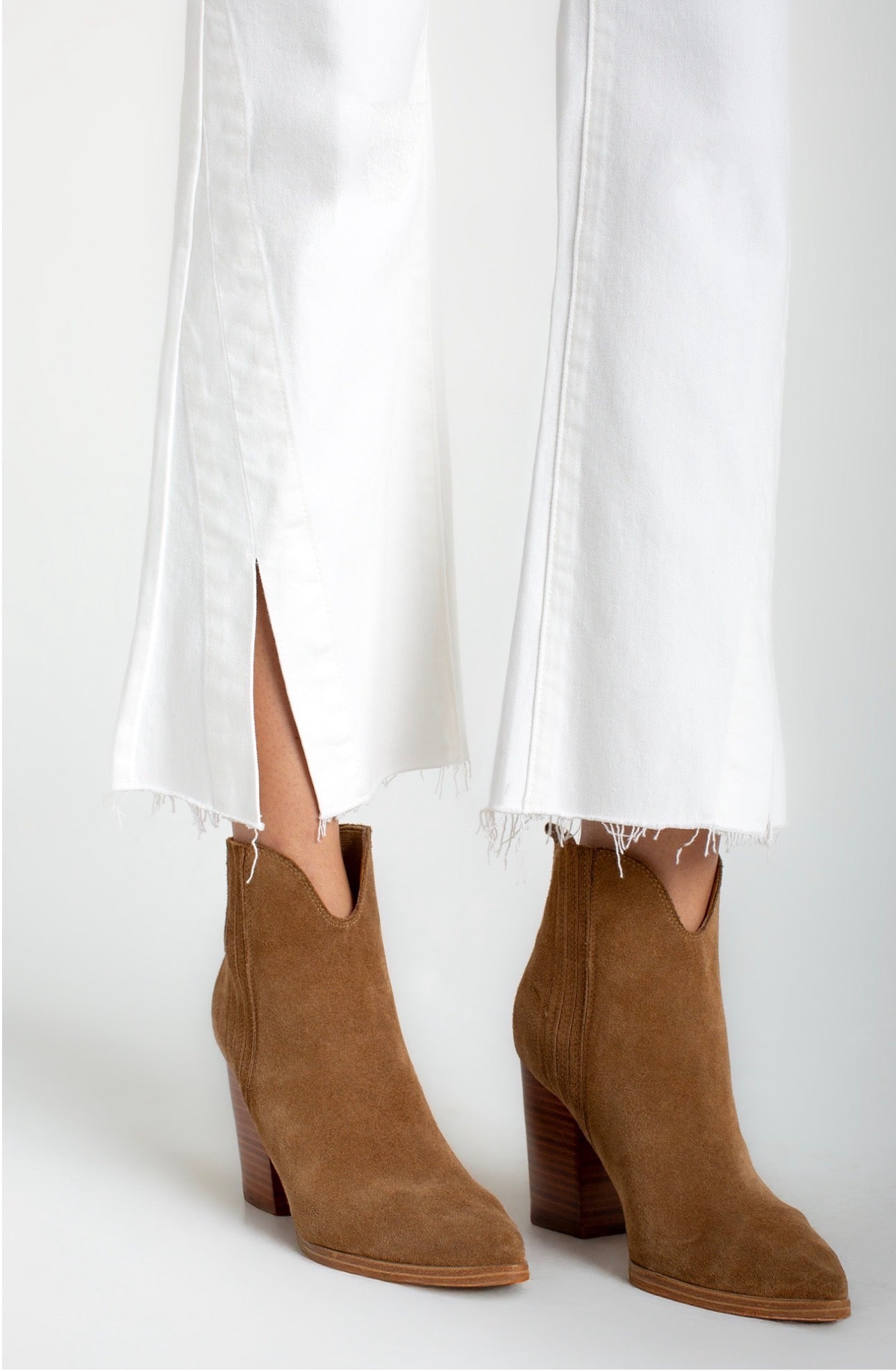 Hannah crop flair with twisted slit 27 inch inseam bright white