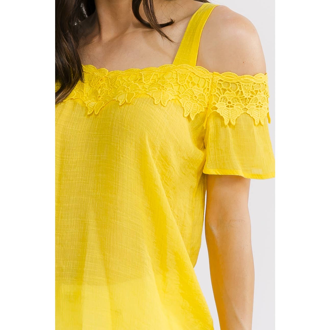 CROCHET TRIM COLD SHOULDER BLOUSE