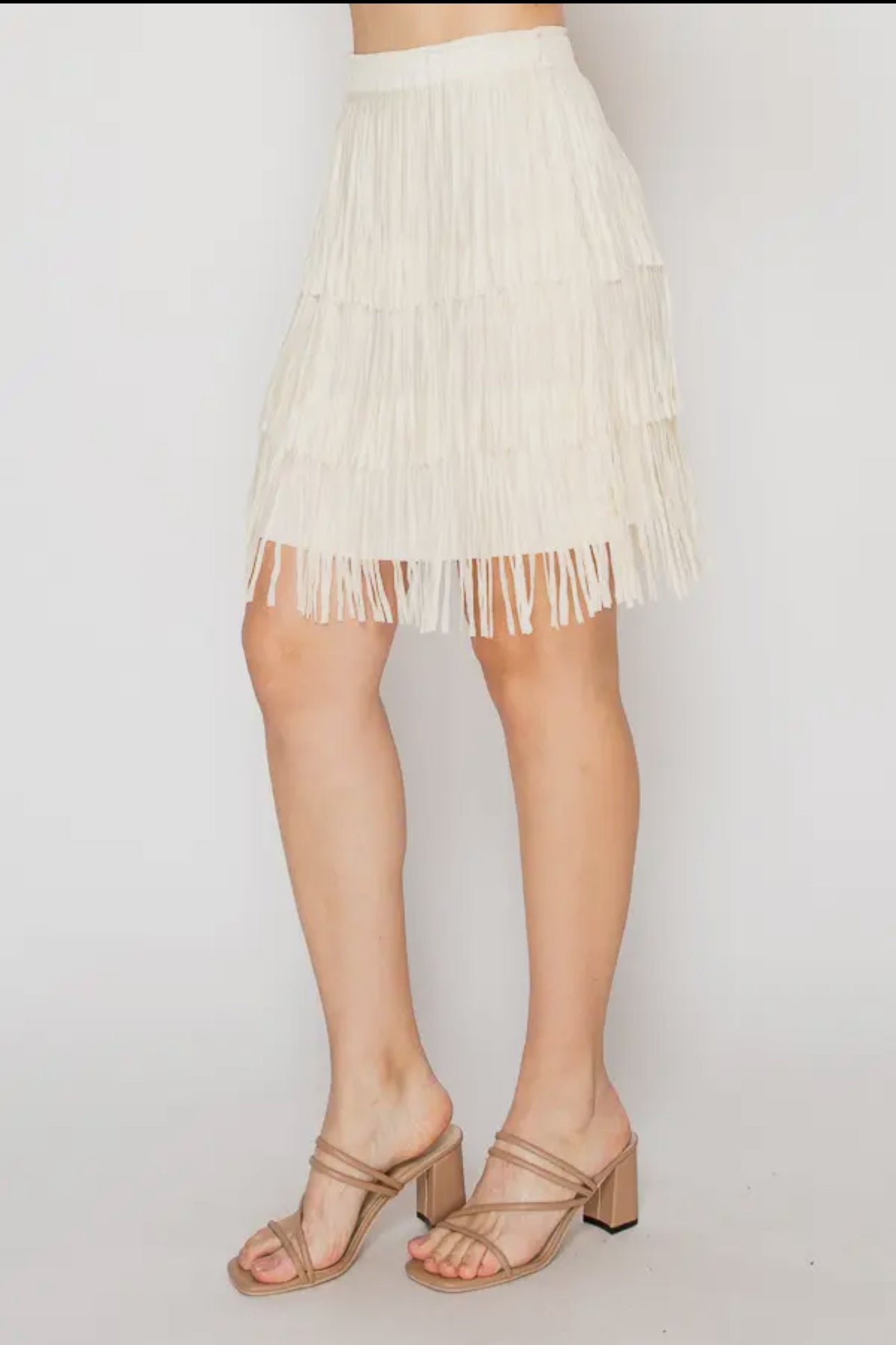BEIGE SHORT FRINGE SKIRT