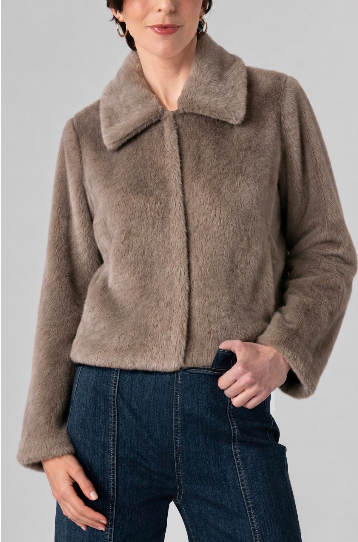 Collard, faux fur jacket