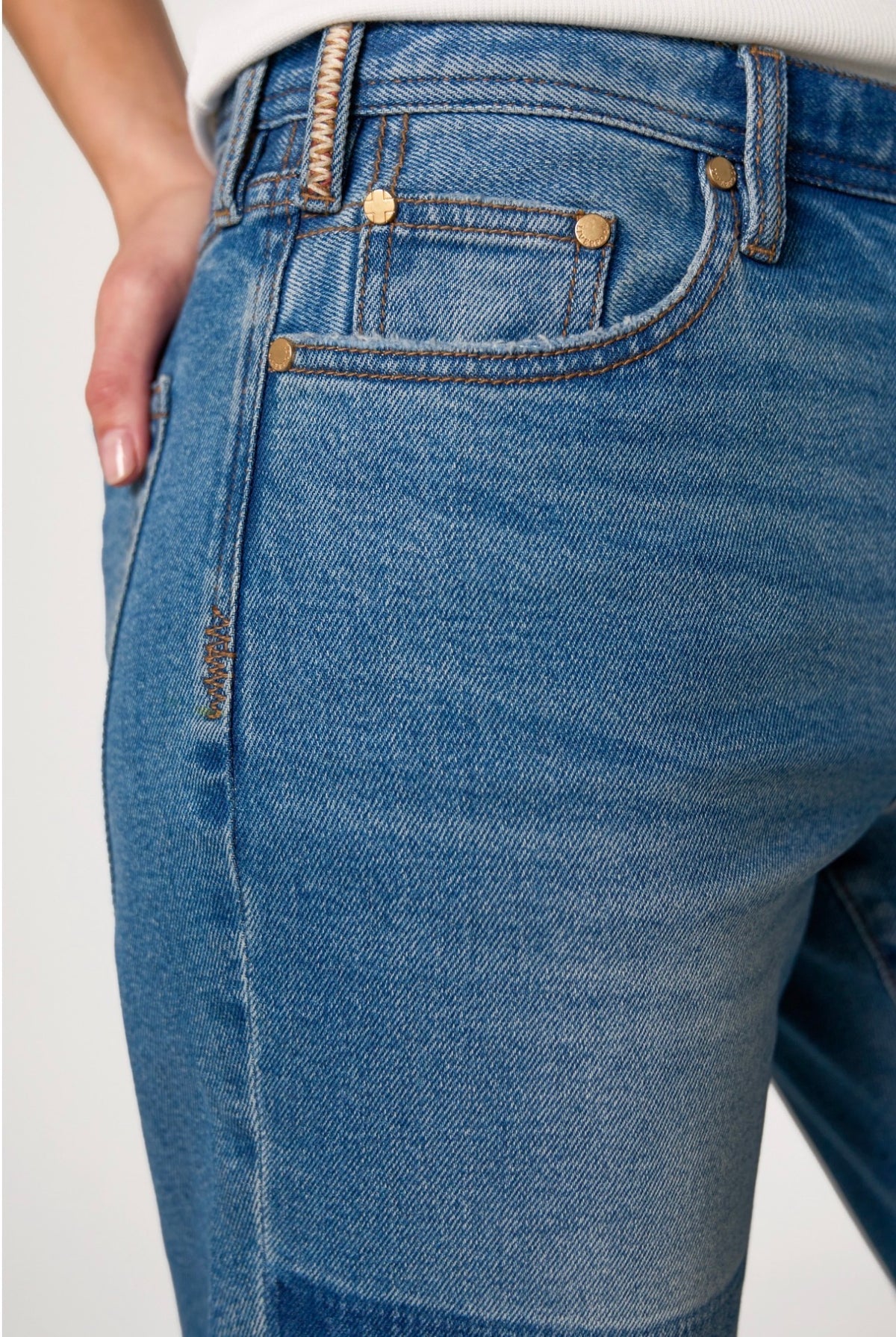 Sloane slouchy girlfriend cuffed with patch super cute