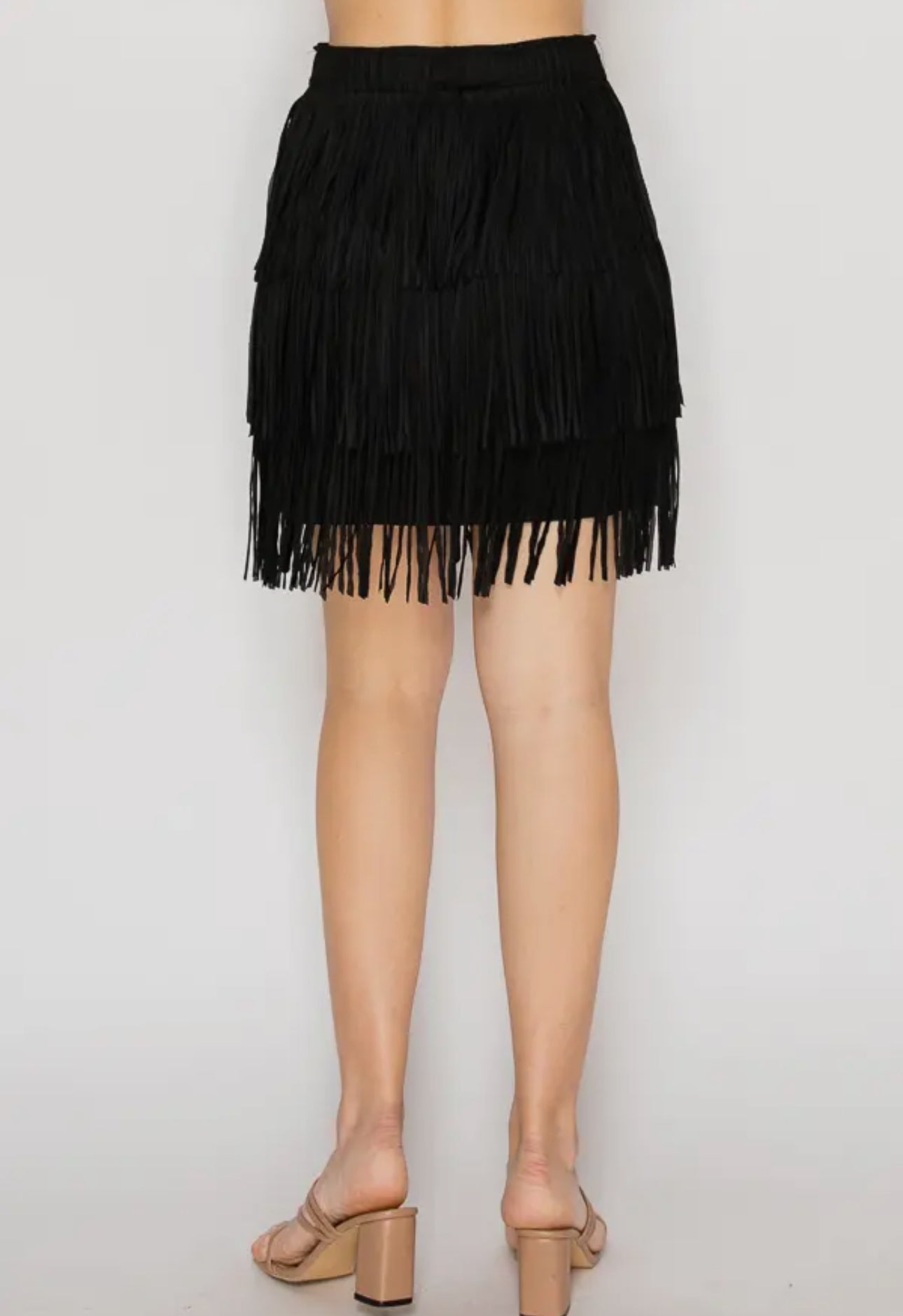 BLACK SHORT FRINGE SKIRT