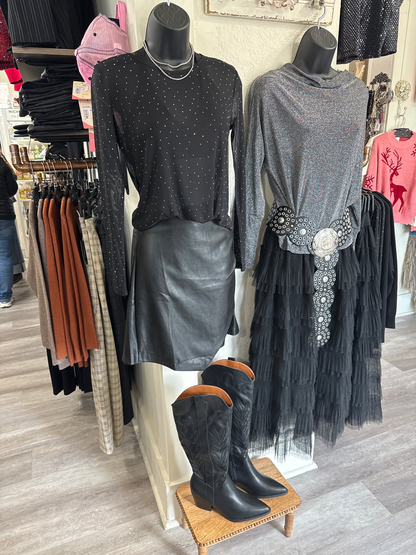 BLACK PLEATHER SKIRT ULTRA SOFT