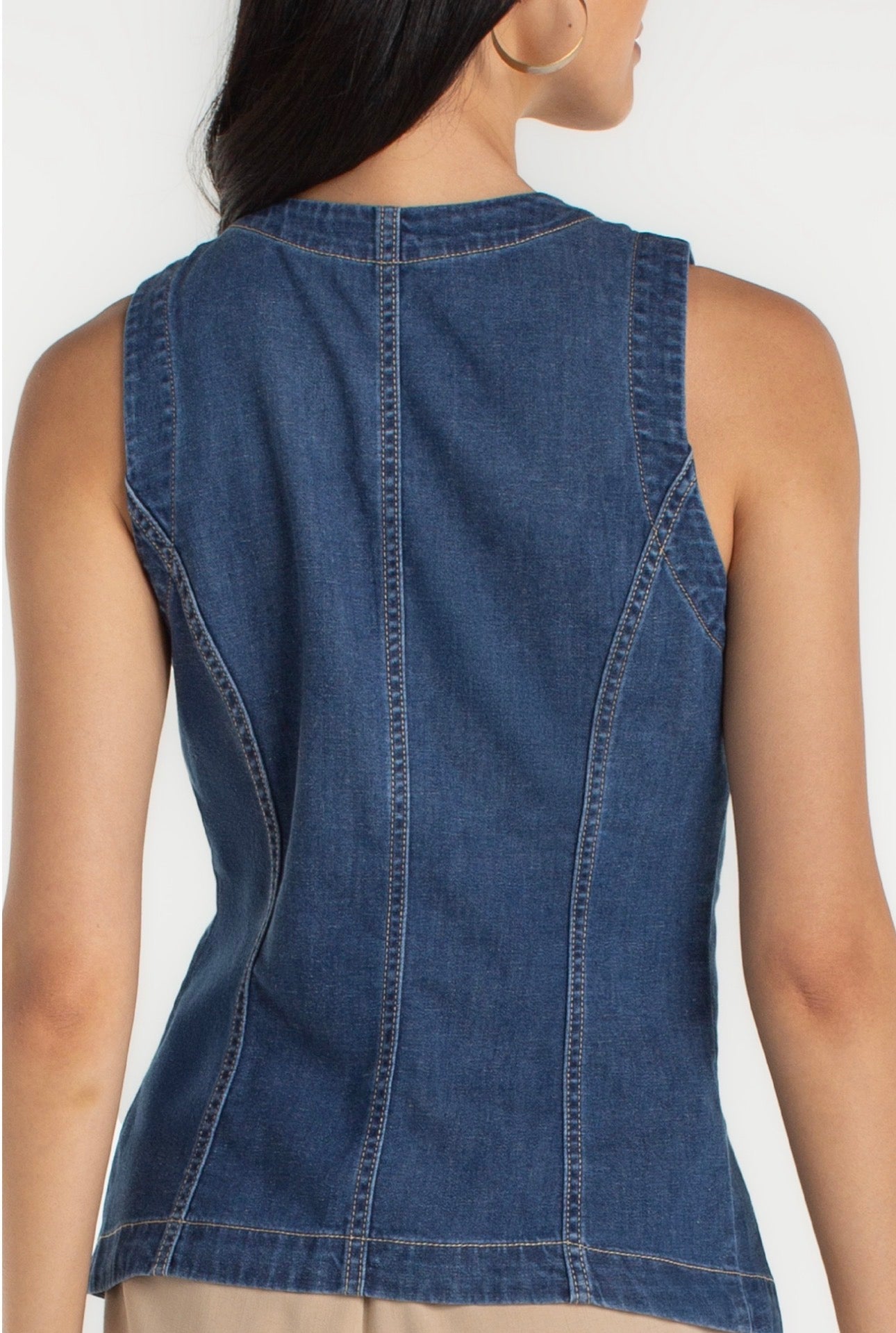 Crewneck split front vest with buttons ￼