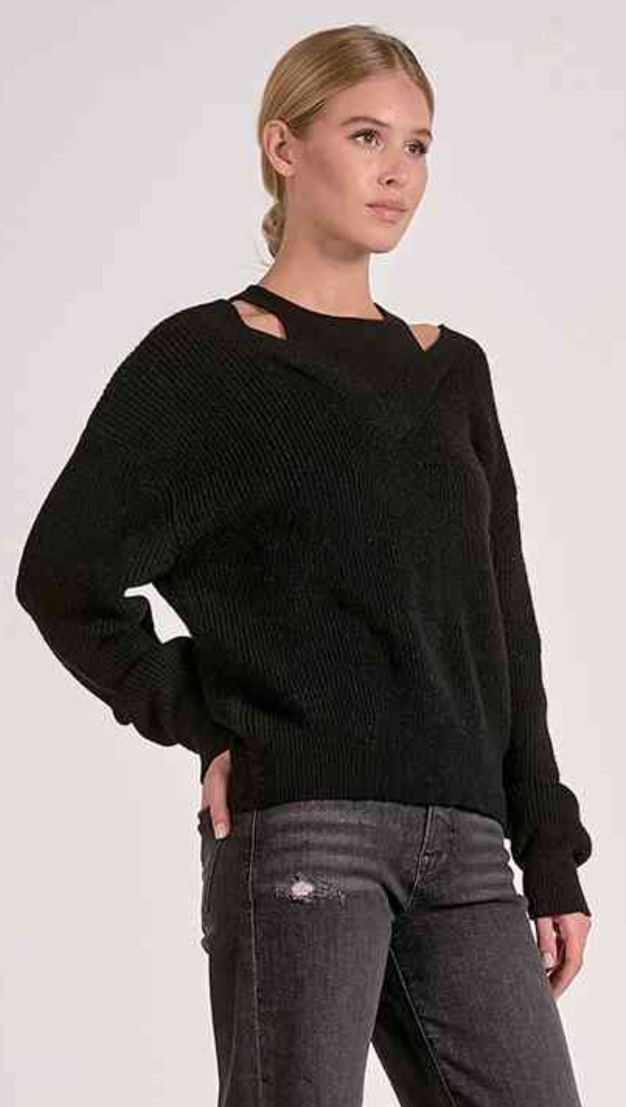 ELAN SWEATER