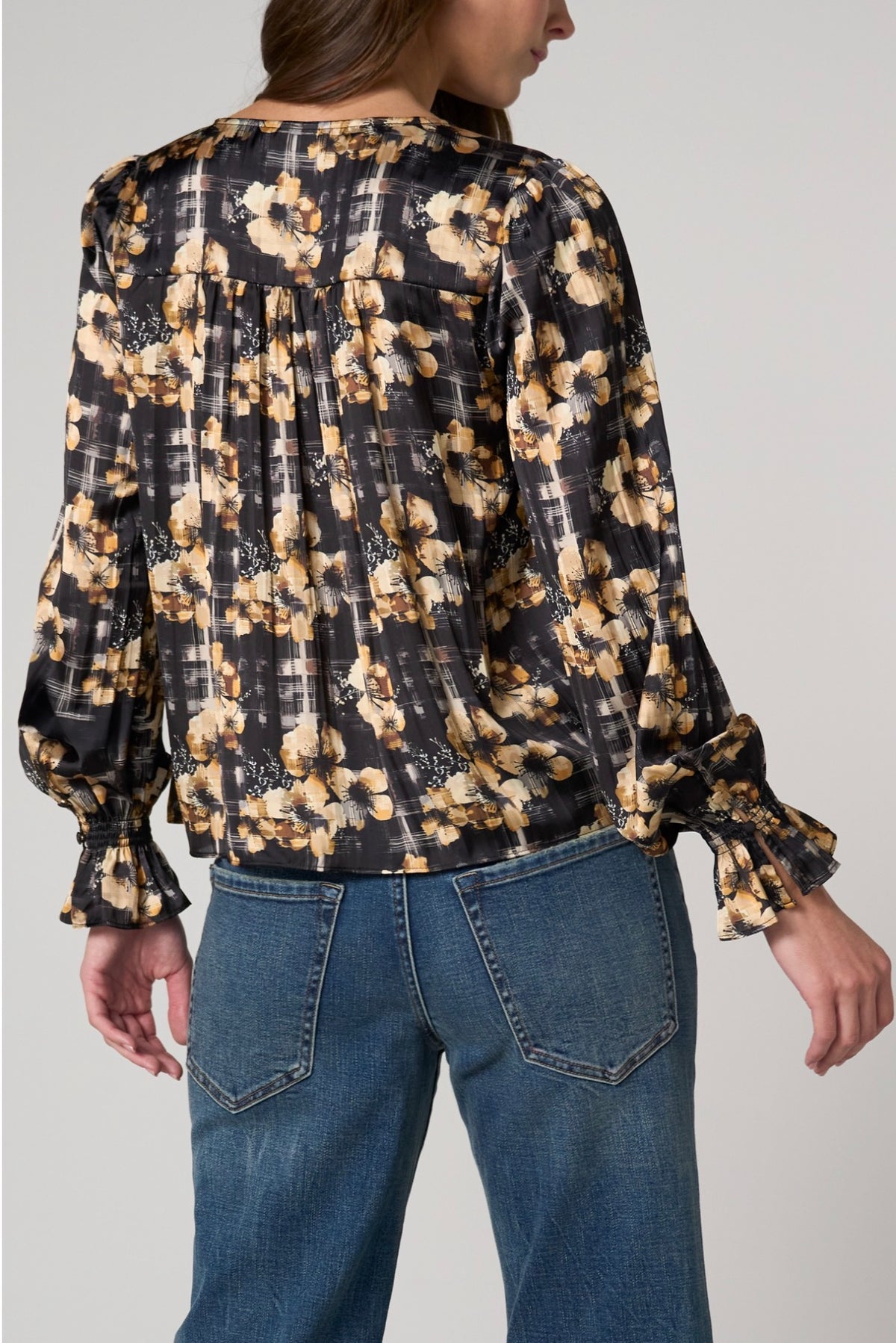 Long sleeve button front woven top with smocking ￼
