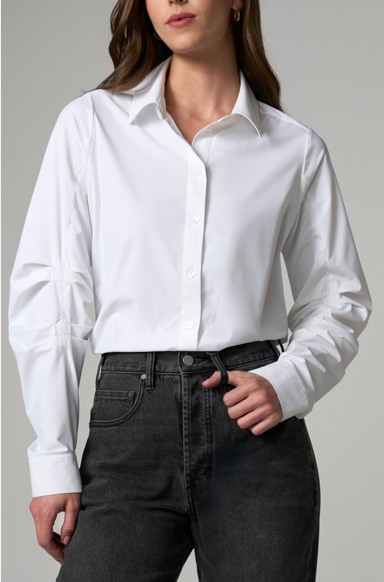 Long pleated sleeve button, front blouse, white