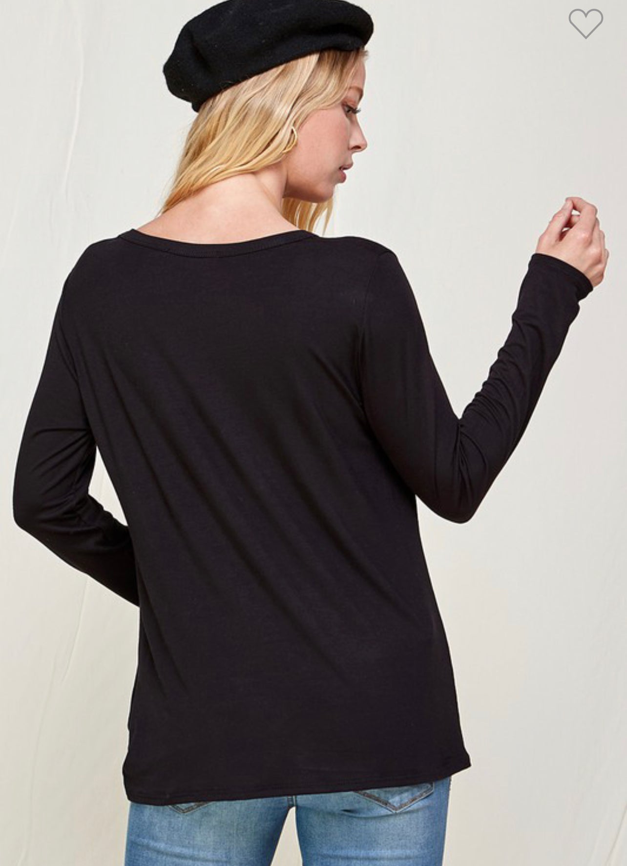 BLACK TOP WITH KEYHOLE AND TWIST FRONT