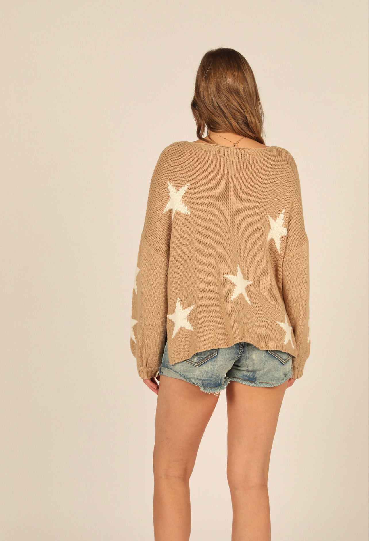 SOFT TAN WITH WHITE STARS PUFF SLEEVE